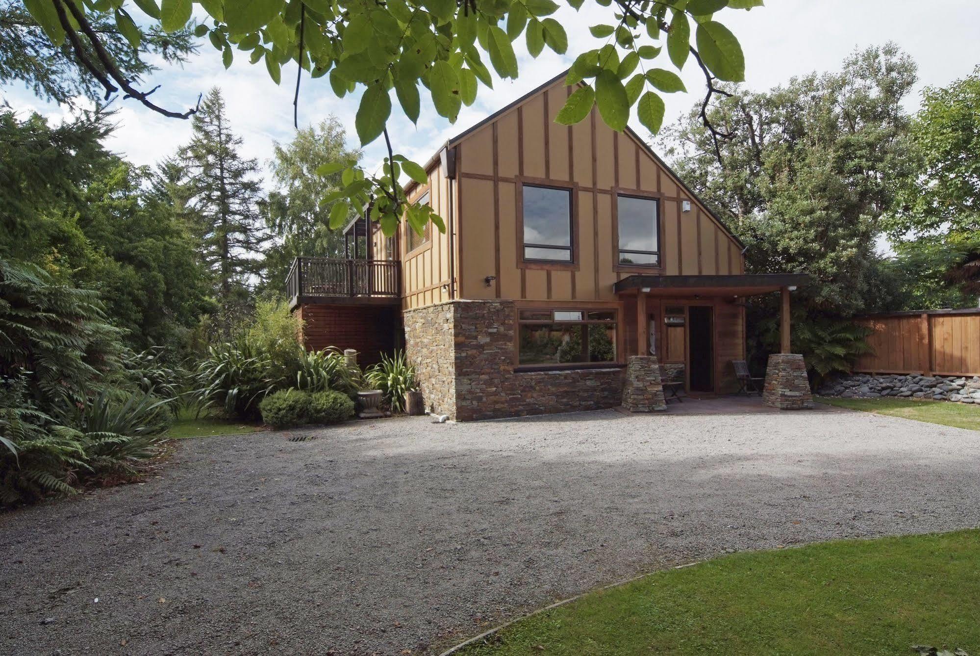 Turangi Trout Lodge Exteriör bild