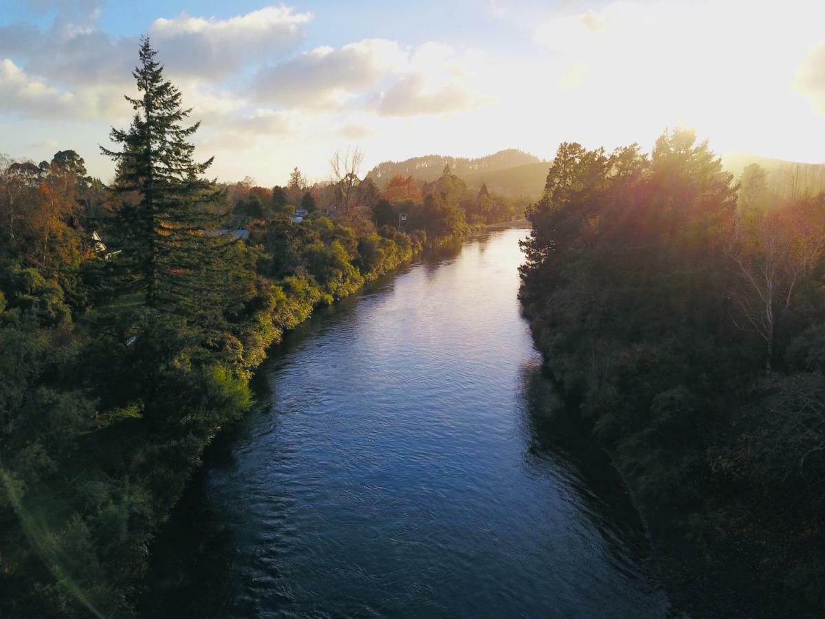 Turangi Trout Lodge Exteriör bild